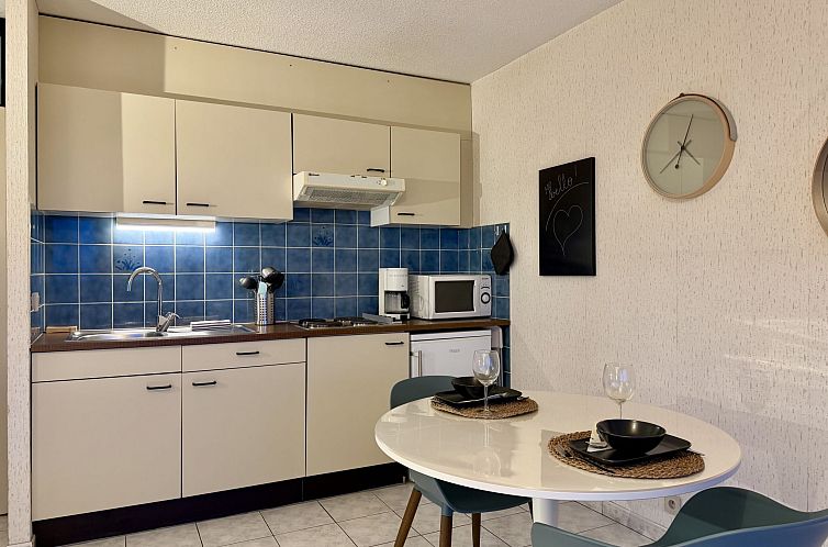 Appartement Studio 806 with balcony