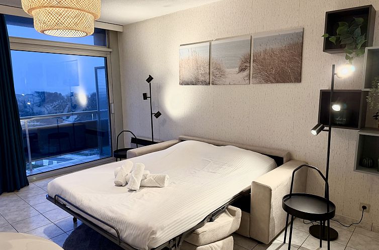 Appartement Studio 806 with balcony