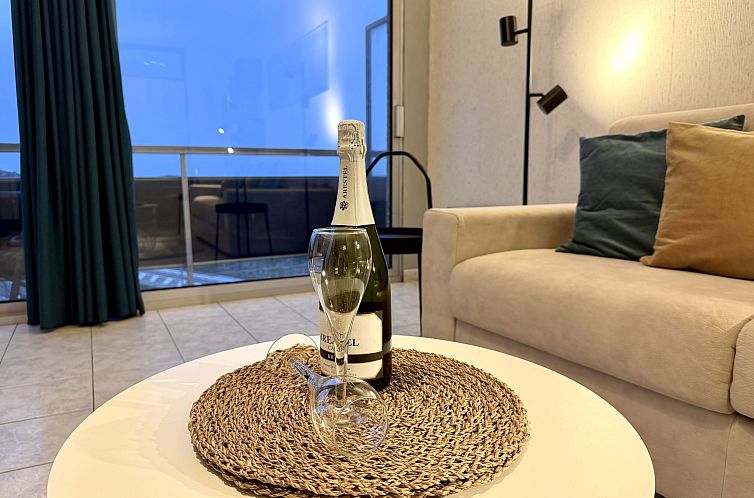 Appartement Studio 806 with balcony