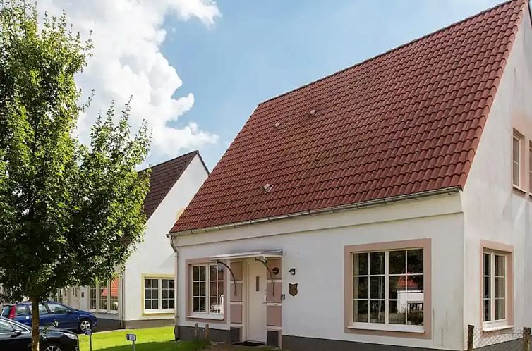 Villa Kakelbont Vacation Home in Lower Saxony, Bad Bentheim: Enjoy peace and luxury with a private sauna.