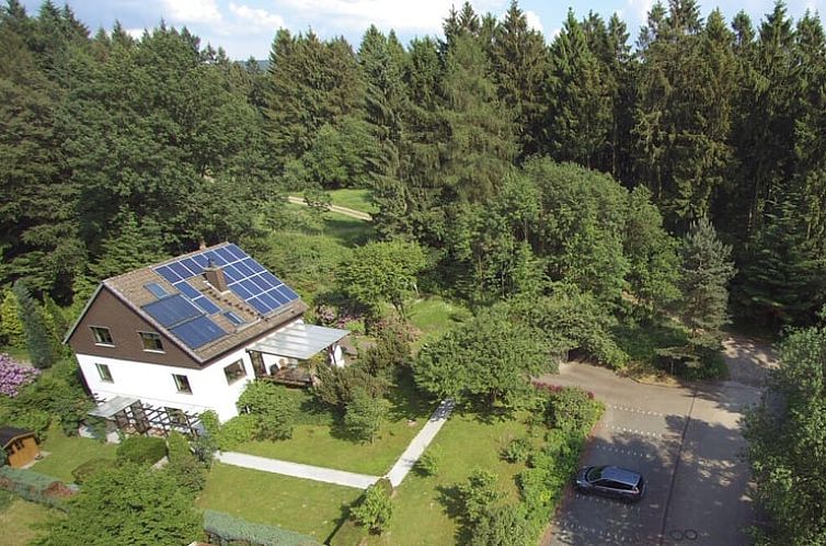 Rustikales Ferienhaus in Bad Grund, gelegen im waldreichen Niedersachsen, Deutschland. Perfekt fuer einen erholsamen Aufenthalt.