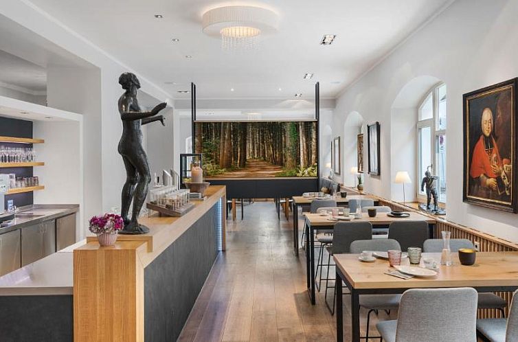 Alpen Hotel München