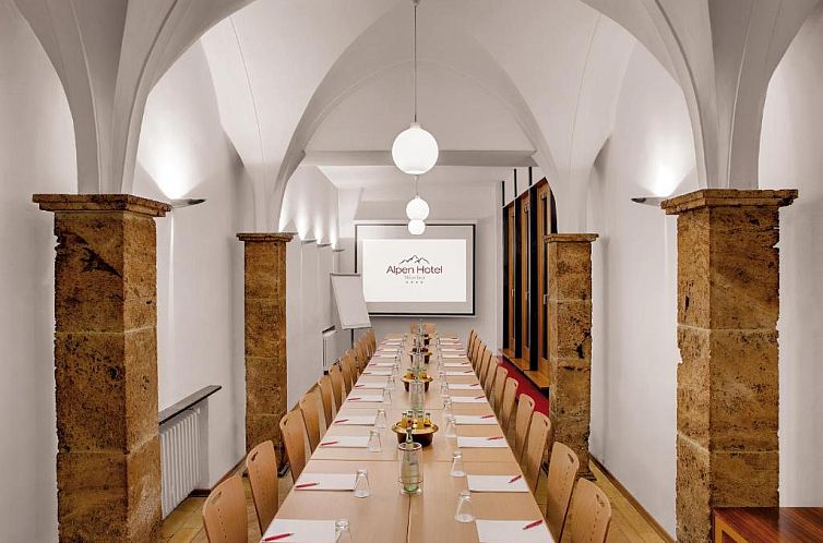 Alpen Hotel München