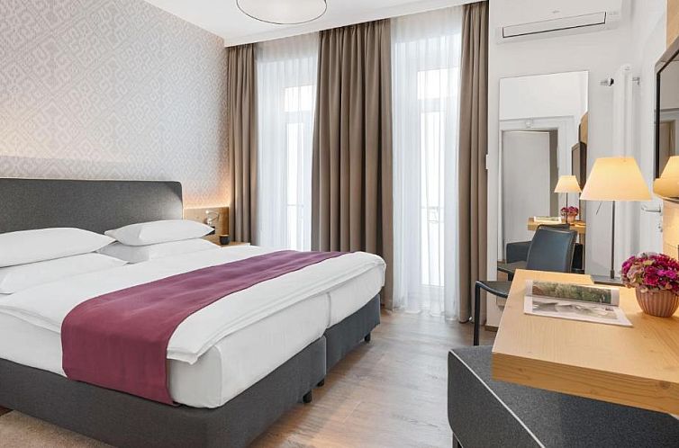 Alpen Hotel München