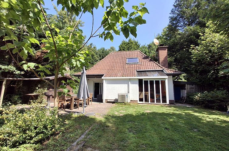 Ferienhaus BE005 in Ursel, Ostflandern mit grossem Garten und Terrasse inmitten der Natur.