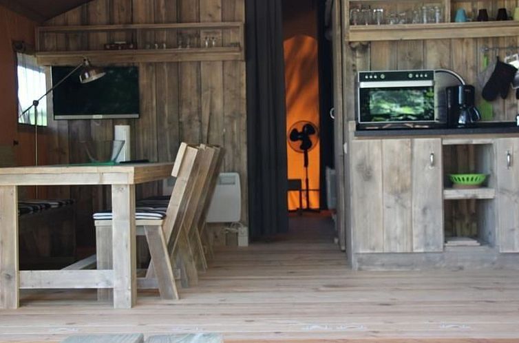 Vakantiehuis Safarizelt in Hohenlychen mit Garten und Grill