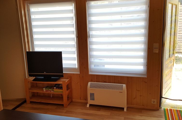 Appartement Holz-Bungalow mit Terrasse