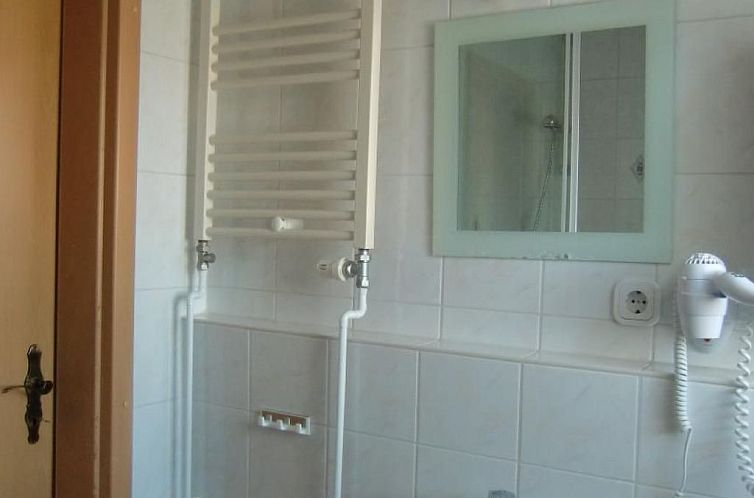 Appartement Nette Wohnung mit Garten, Grill und Pool