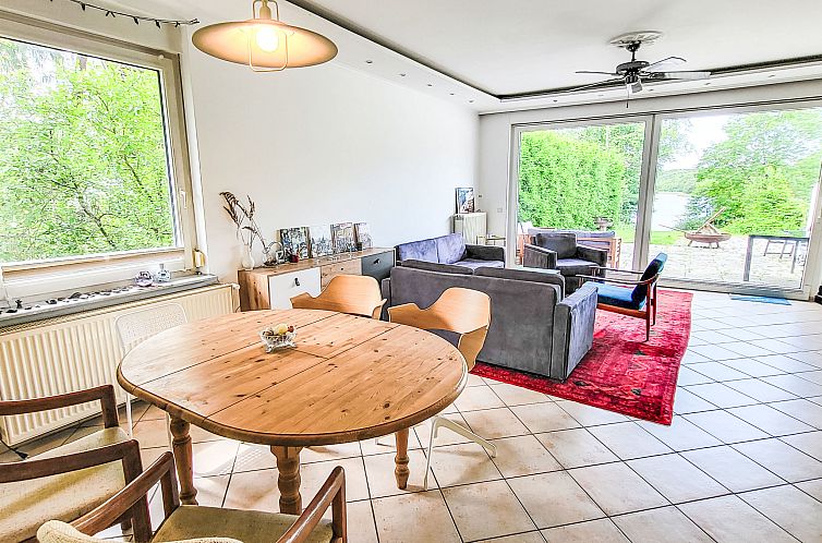 Appartement Terrassenwohnung am See