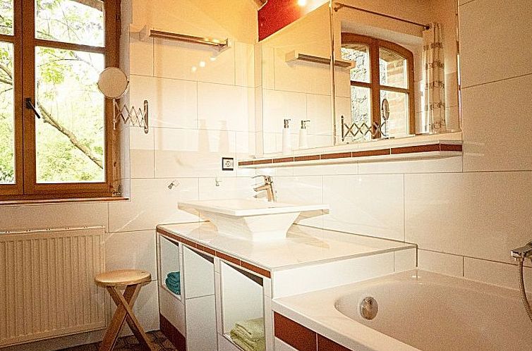 Appartement Wohnung in Haselberg mit Großem Garten