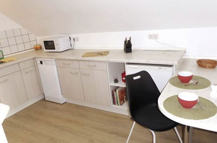 Appartement Wohung mit Balkon und Garten nahe Stadtgrenze