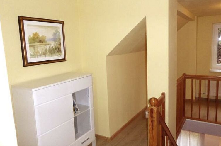 Appartement Wohung mit Balkon und Garten nahe Stadtgrenze