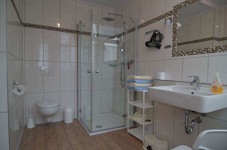 Appartement Große und moderne Ferienwohnung im Erdgeschoss