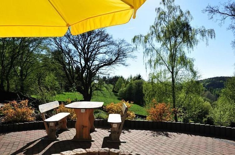 Vakantiehuis mit Spielplatz, Garten und Fernsicht