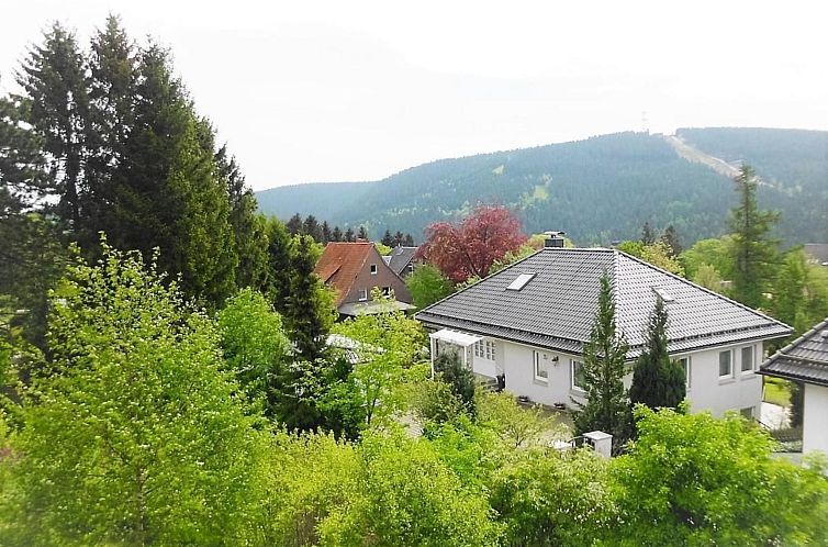 Appartement Großzügige Wohnung mit Bergblick im Haus Hopfe