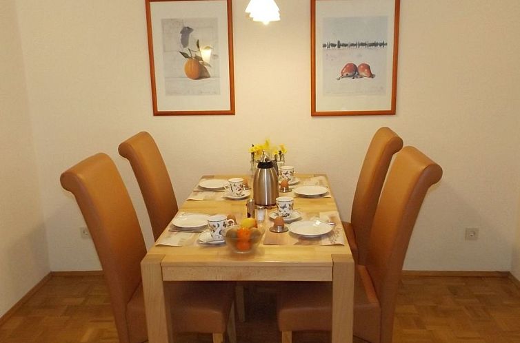 Appartement Premium-Ferienwohnung mit Balkon und Bergblick