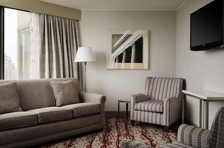 DoubleTree by Hilton Philadelphia Center City