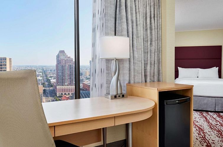 DoubleTree by Hilton Philadelphia Center City