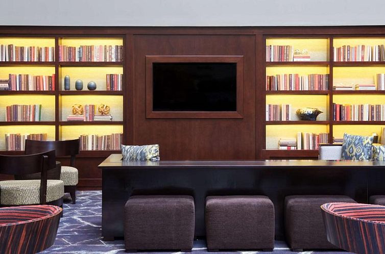 Embassy Suites by Hilton Philadelphia Airport