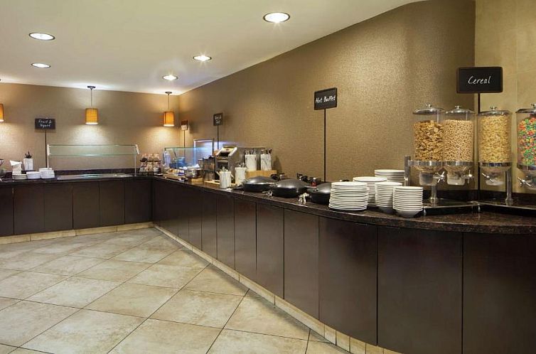 Embassy Suites by Hilton Philadelphia Airport