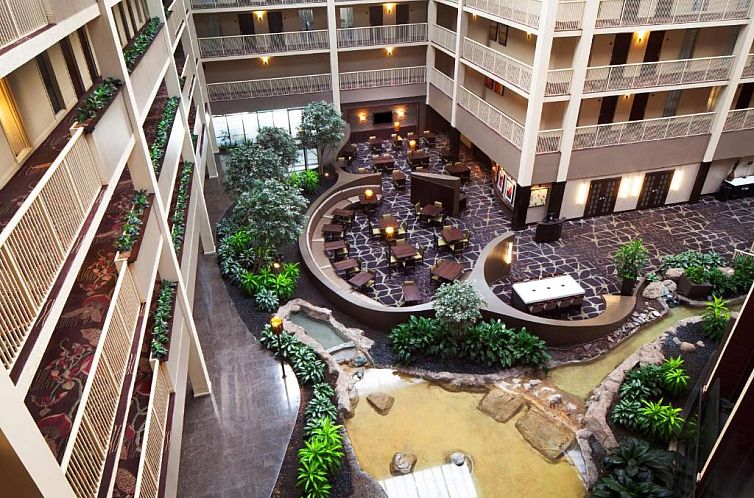 Embassy Suites by Hilton Philadelphia Airport