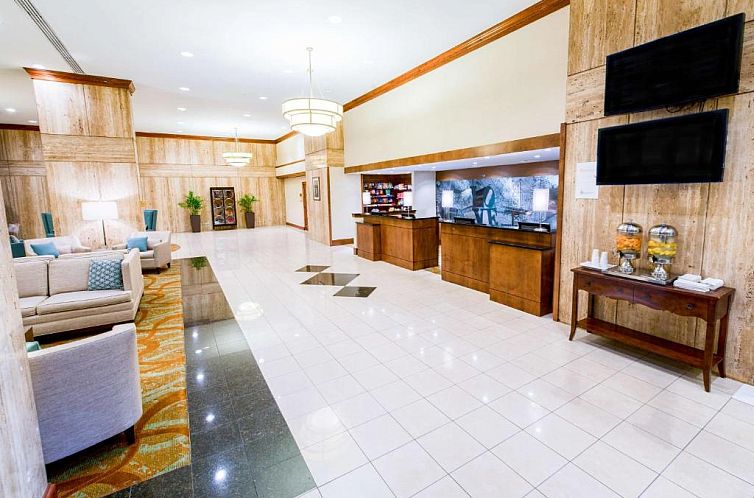 DoubleTree by Hilton Philadelphia Airport