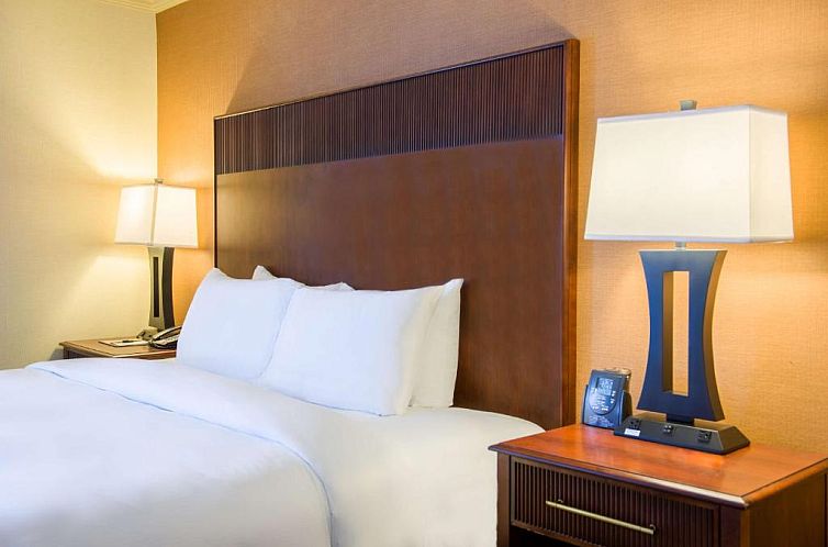 DoubleTree by Hilton Philadelphia Airport
