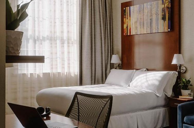 Club Quarters Hotel in Philadelphia