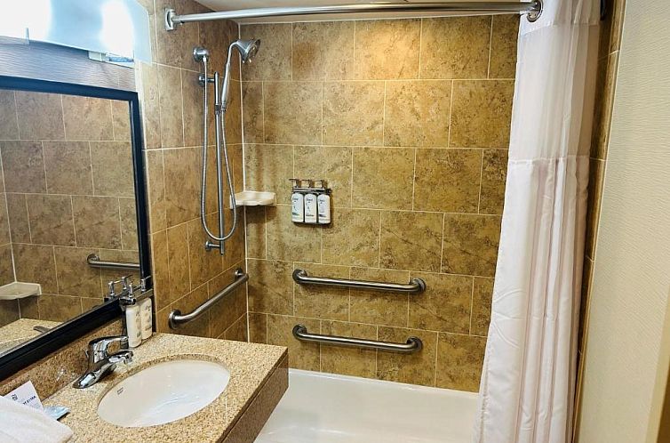 Holiday Inn Express Philadelphia-Midtown, an IHG Hotel