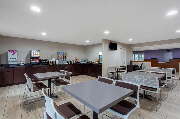 Microtel Inn & Suites by Wyndham Philadelphia Airport
