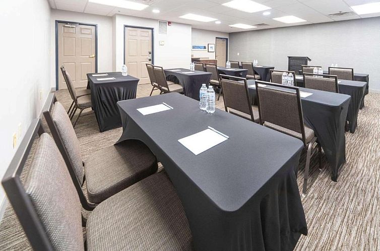 Country Inn & Suites by Radisson, Stone Mountain, GA