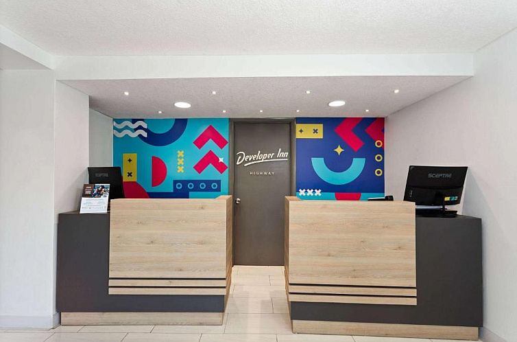 Magic Castle Inn & Suites Motel