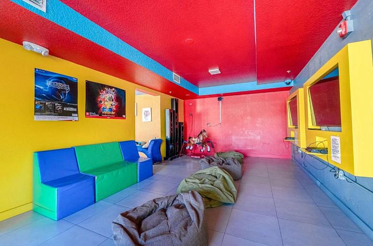 Flamingo Waterpark Resort