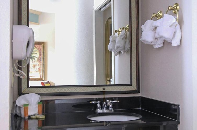 Destiny Palms Hotel Maingate West