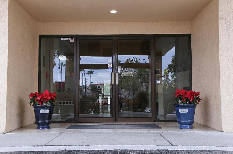 Destiny Palms Hotel Maingate West