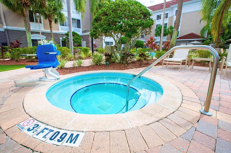 Best Western Plus Kissimmee-Lake Buena Vista South Inn & Sui