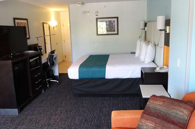 Best Western Plus Kissimmee-Lake Buena Vista South Inn & Sui