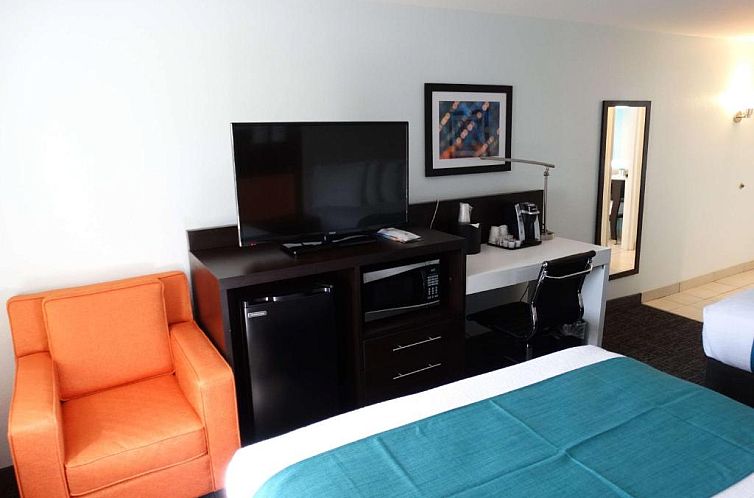 Best Western Plus Kissimmee-Lake Buena Vista South Inn & Sui