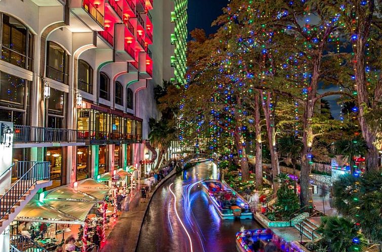 Hilton Palacio del Rio