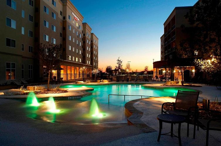 Courtyard by Marriott San Antonio Six Flags at The RIM