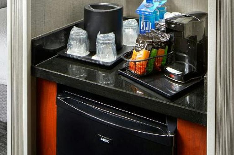 Courtyard by Marriott San Antonio Six Flags at The RIM