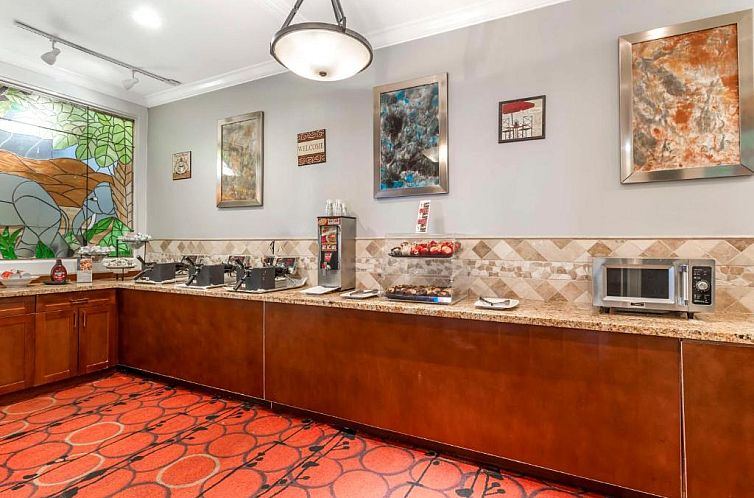 Best Western Plus Grosvenor Airport Hotel
