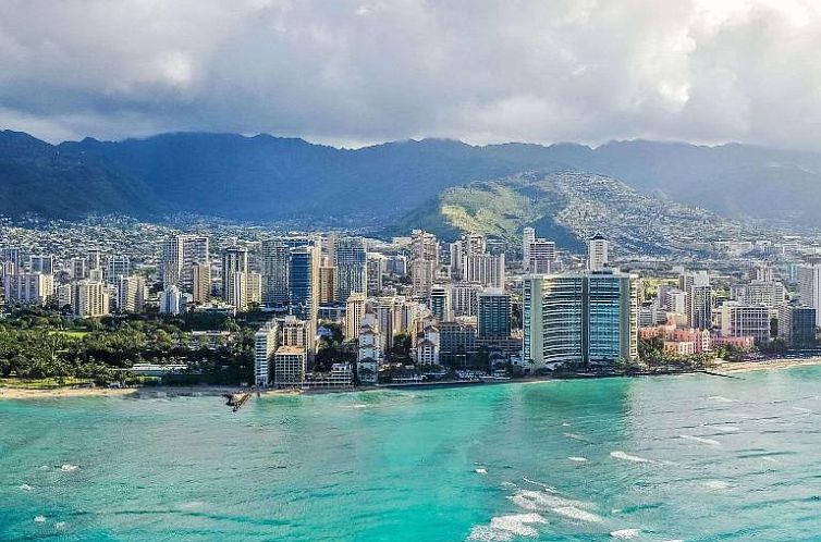 Embassy Suites by Hilton Waikiki Beach Walk