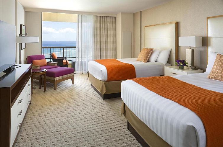 Hyatt Regency Waikiki Beach Resort & Spa