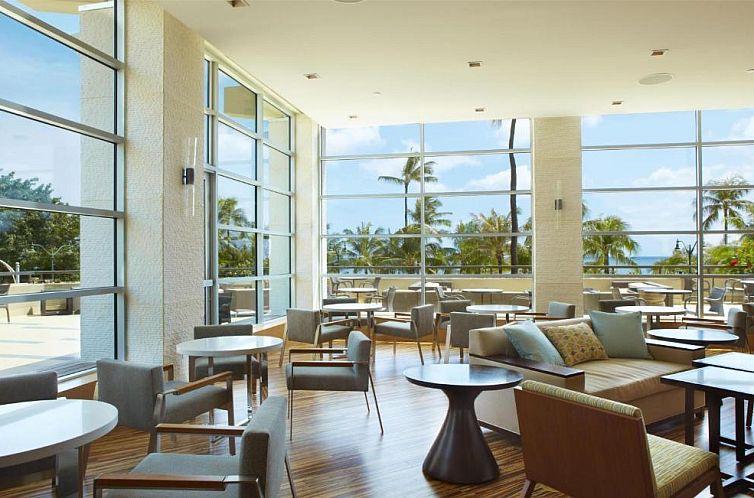 Hyatt Regency Waikiki Beach Resort & Spa