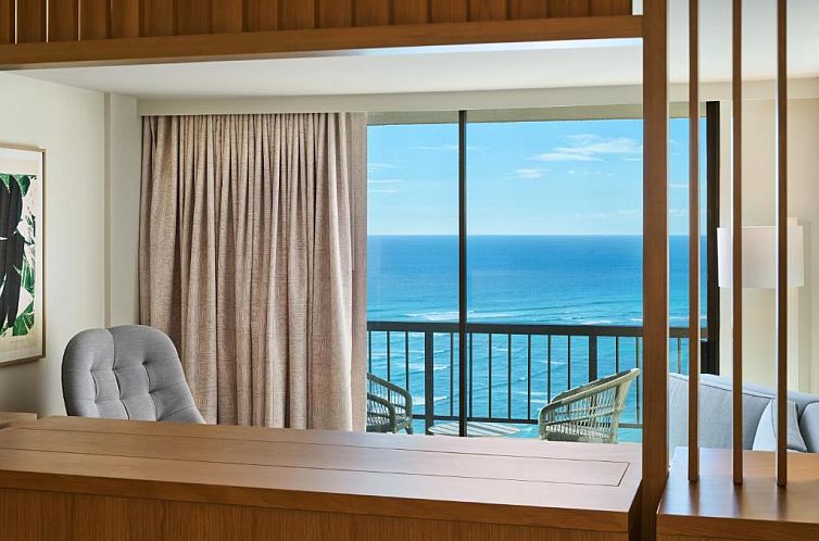 Hyatt Regency Waikiki Beach Resort & Spa