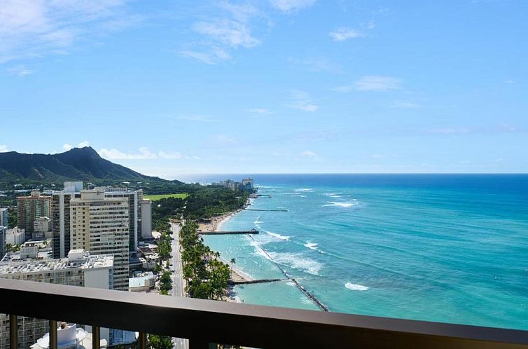 Hyatt Regency Waikiki Beach Resort & Spa