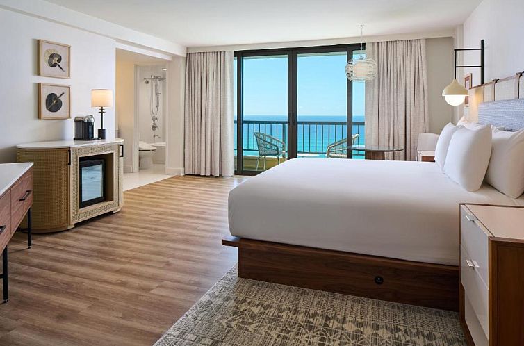 Hyatt Regency Waikiki Beach Resort & Spa