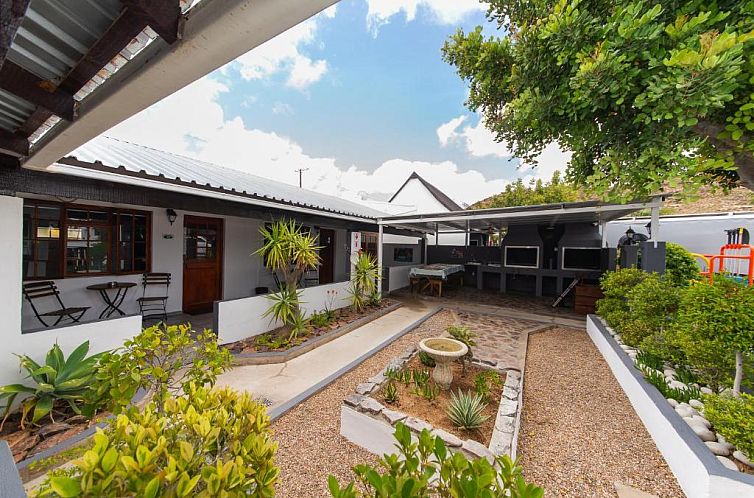 Kleinplasie Guesthouse