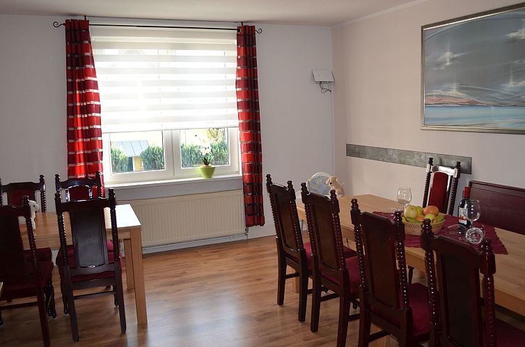 Vakantiehuis Familienfreundliches Ferienhaus mit Sauna am Fu